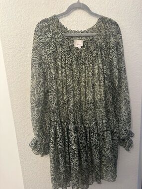 cinq a sept Light Green and Black Abstract Tiered Blouse Dress